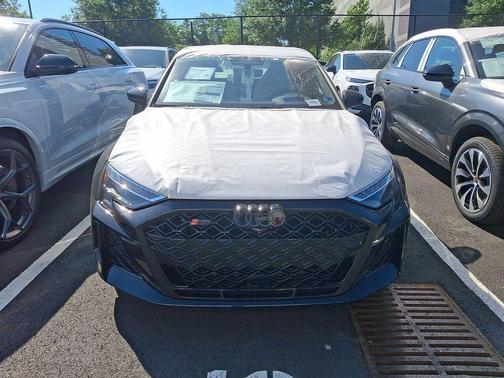 Mythos Black Metallic 2026 Audi RS 3 TFSI quattro S tronic