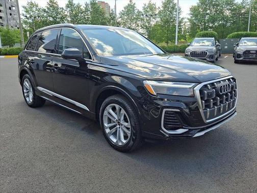 2025 Audi Q7 45 Premium Plus