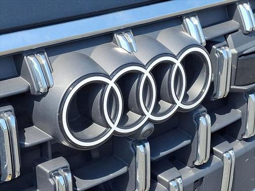 2025 Audi Q7 45 Premium Plus