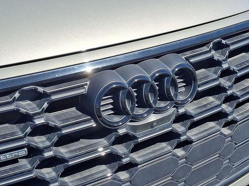 Chronos Gray Metallic 2023 Audi Q5 45 S line Premium Plus