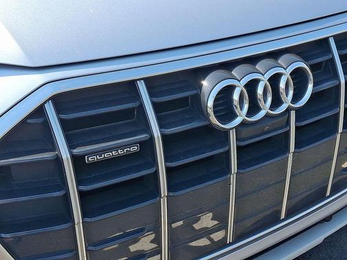 Florett Silver Metallic 2021 Audi Q5 45 Prestige