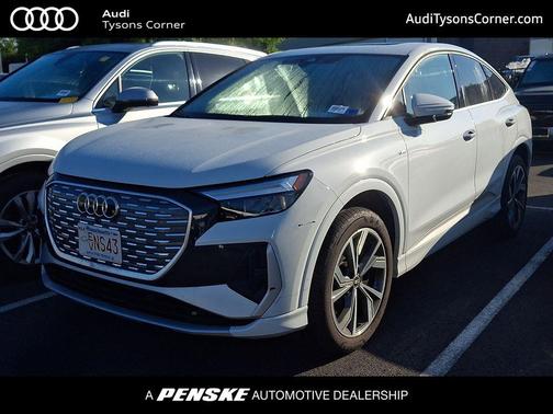 Glacier White Metallic 2023 Audi Q4 e-tron Premium 50 quattro
