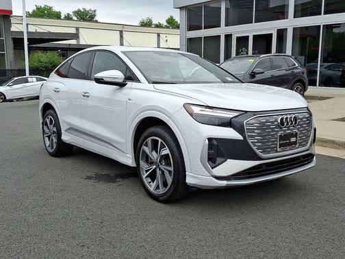 Glacier White Metallic 2023 Audi Q4 e-tron Premium 50 quattro