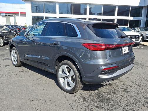 2026 Audi Q5 Premium Plus TFSI quattro S tronic