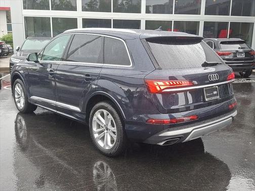 2025 Audi Q7 45 Premium