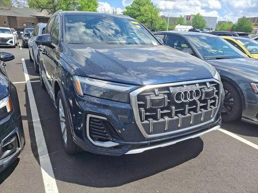 2025 Audi Q7 45 Premium