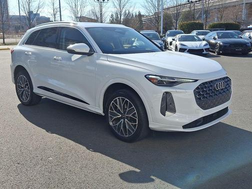 2025 Audi Q5 Premium Plus TFSI quattro S tronic