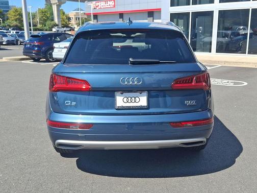 Blue Metallic 2018 Audi Q5 2.0T Premium