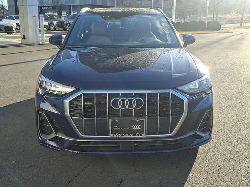 2022 Audi Q3 45 S line Premium