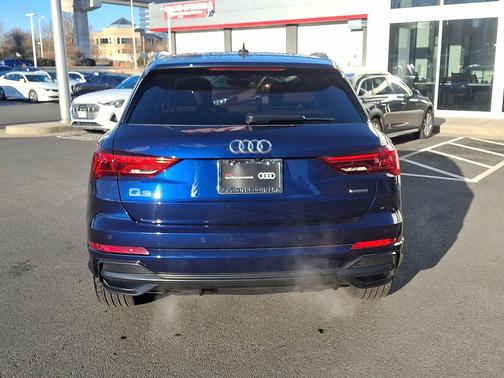 2022 Audi Q3 45 S line Premium