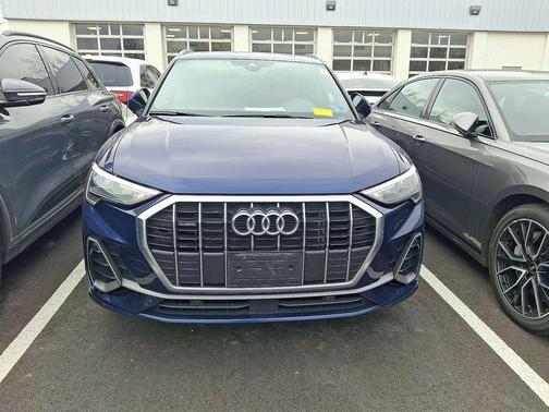 2022 Audi Q3 45 S line Premium