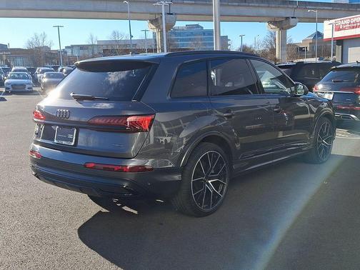2022 Audi Q7 55 Prestige