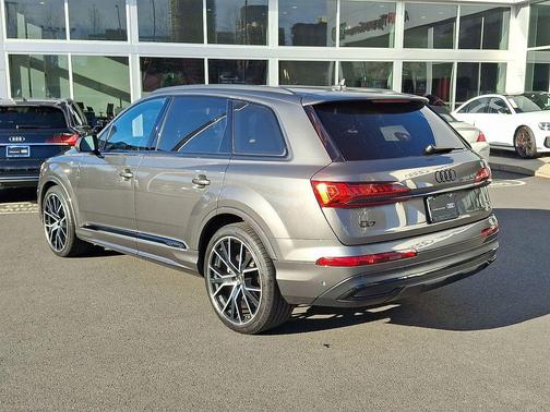 2022 Audi Q7 55 Prestige