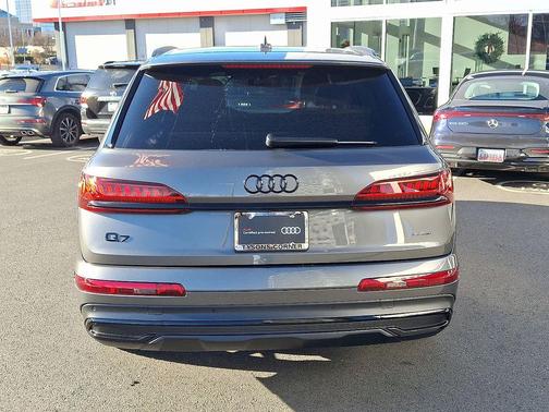 2022 Audi Q7 55 Prestige