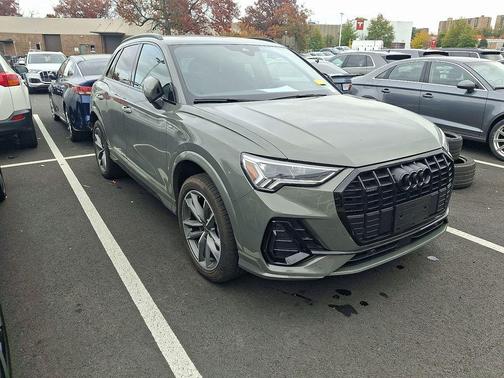 2024 Audi Q3 45 S line Premium Plus