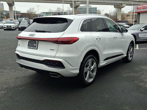 2025 Audi Q5 Premium Plus TFSI quattro S tronic