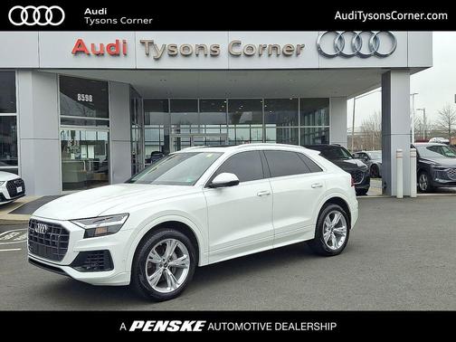 2022 Audi Q8 55 Premium