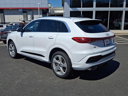 2025 Audi Q5 Premium Plus