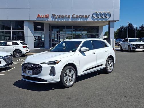 2025 Audi Q5 Premium Plus