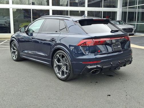 Waitomo Blue Metallic 2026 Audi RS Q8 4.0T