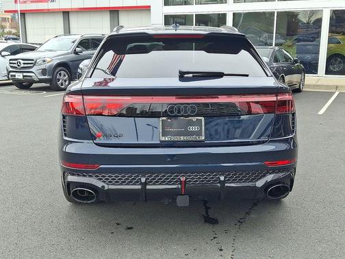 Waitomo Blue Metallic 2026 Audi RS Q8 4.0T