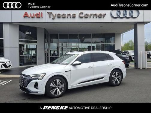 2024 Audi Q8 e-tron Premium Plus