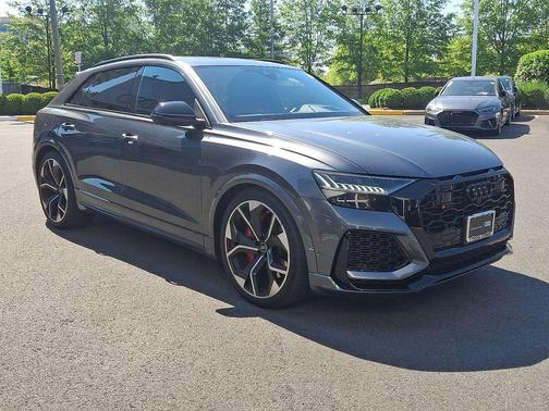 Daytona Gray Pearl Effect 2024 Audi RS Q8 4.0T