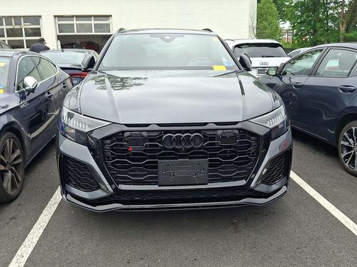 Daytona Gray Pearl Effect 2024 Audi RS Q8 4.0T