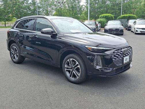 2025 Audi Q5 Premium