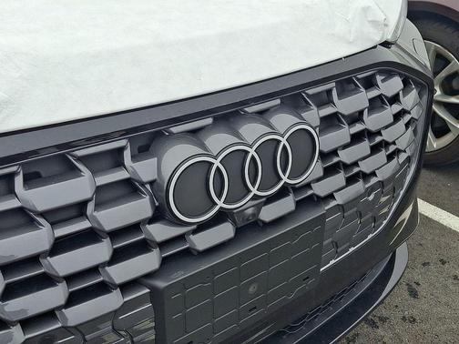 2025 Audi Q5 Premium TFSI quattro S tronic