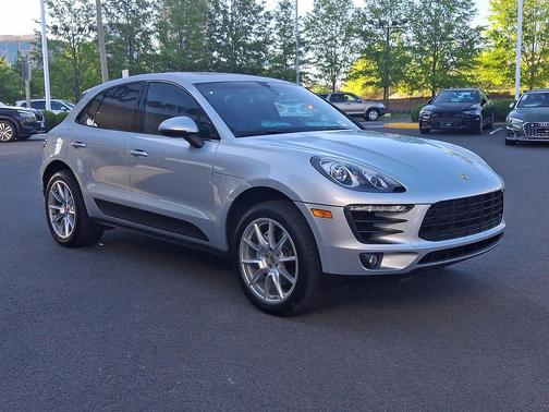 Rhodium Silver Metallic 2016 Porsche Macan Macan S