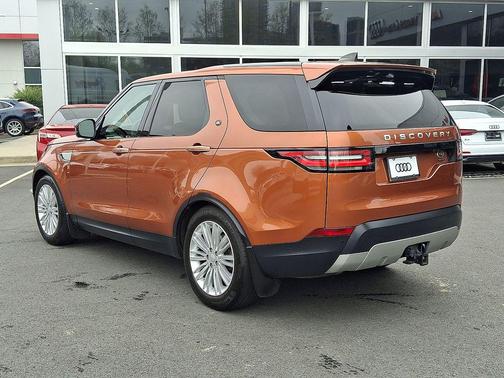 Namib Orange Premium Metallic 2018 Land Rover Discovery HSE LUXURY