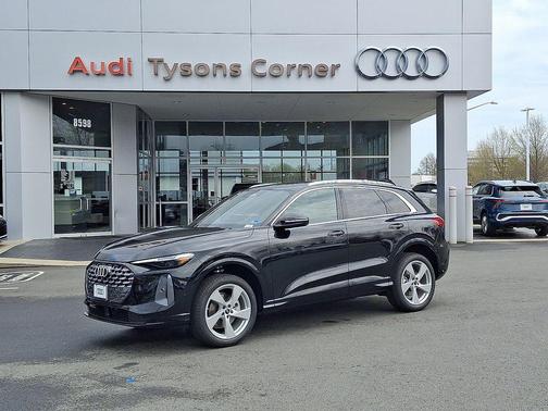 Mythos Black Metallic 2026 Audi Q5 Premium Plus TFSI quattro S tronic