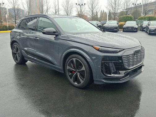 2025 Audi SQ6 e-tron Prestige quattro