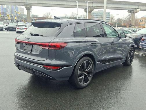 2025 Audi SQ6 e-tron Prestige quattro