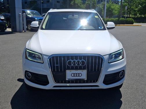 Ibis White 2016 Audi Q5 2.0T Premium Plus
