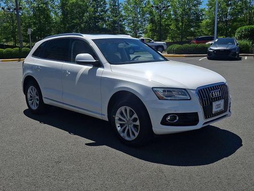 Ibis White 2016 Audi Q5 2.0T Premium Plus