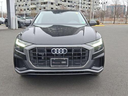 2023 Audi Q8 55 Premium Plus