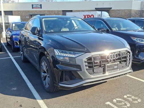 2023 Audi Q8 55 Premium Plus