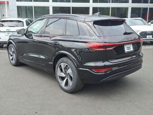 2025 Audi Q6 e-tron Prestige quattro