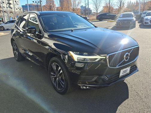 2021 Volvo XC60 T5 Momentum