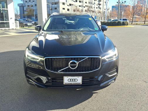 2021 Volvo XC60 T5 Momentum