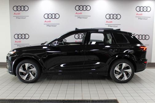 2025 Audi Q6 e-tron Premium Plus quattro