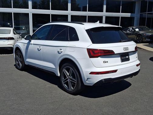 White 2025 Audi Q5 55 S line Premium Plus