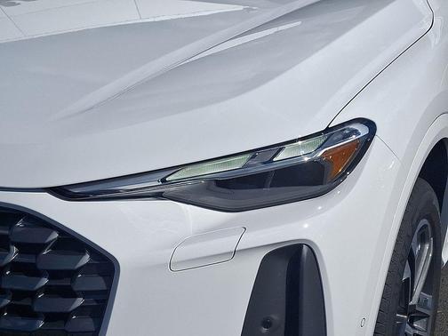 2025 Audi Q5 Premium TFSI quattro S tronic