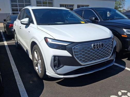 Glacier White 2025 Audi Q4 e-tron Premium 55 quattro