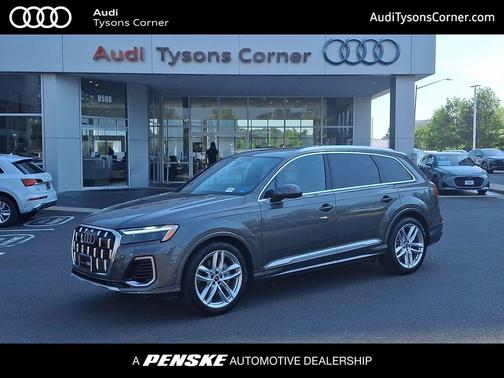 Gray Metallic 2025 Audi Q7 55 Premium Plus