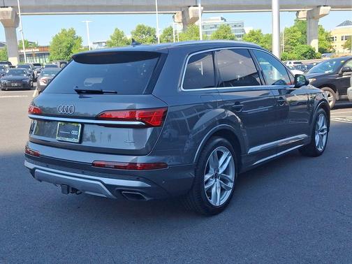 Gray Metallic 2025 Audi Q7 55 Premium Plus