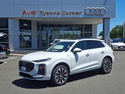 Glacier White Metallic 2026 Audi Q3 TFSI quattro S tronic