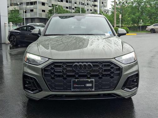 Chronos Gray Metallic 2024 Audi Q5 55 S line Premium Plus